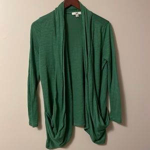 Green cardigan with pockets